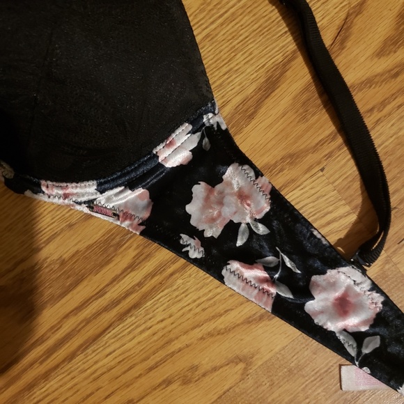 Bra - Picture 2 of 3